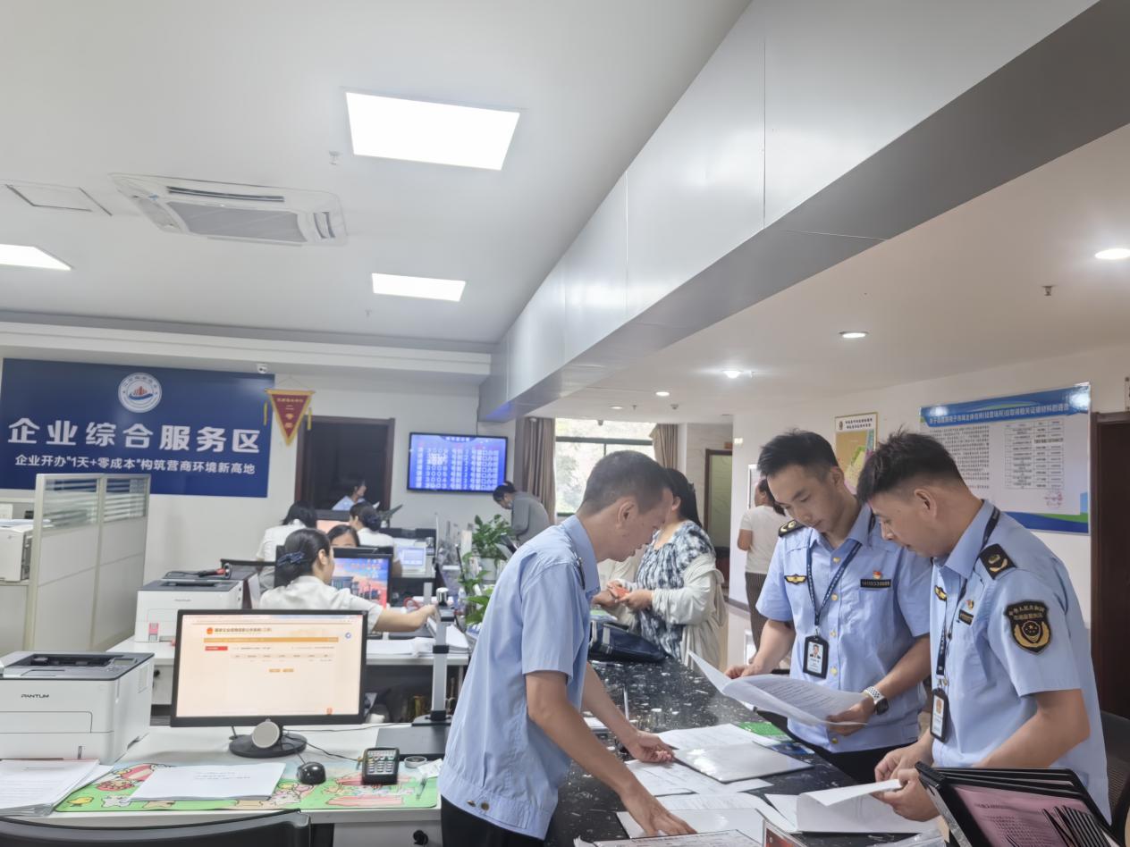 南城縣市場監督管理局創新服務模式 “沉浸式”體驗辦事流程，優化服務“零距離”助力企業發展